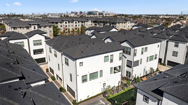 2718 Grand Fountains Drive G, Houston, TX 77054