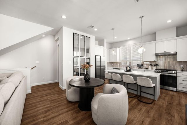 2718 Grand Fountains Drive G, Houston, TX 77054