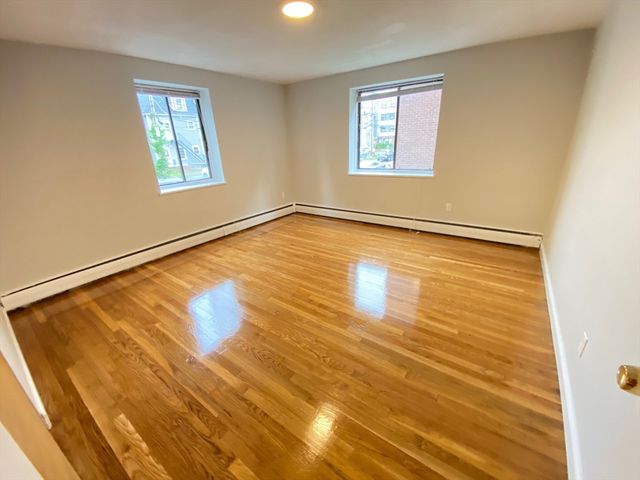 222 Babcock Street 2B, Brookline, MA 02446
