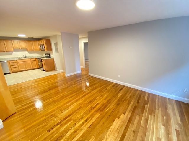 222 Babcock Street 2B, Brookline, MA 02446