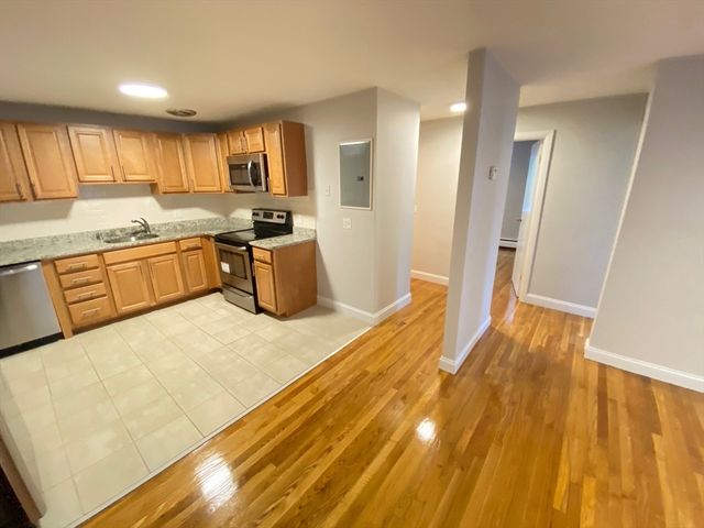 222 Babcock Street 2B, Brookline, MA 02446