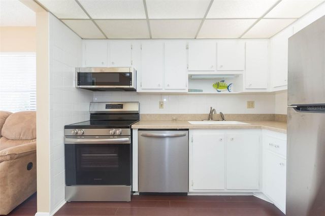 315 30 AVENUE W B201, Bradenton, FL 34205