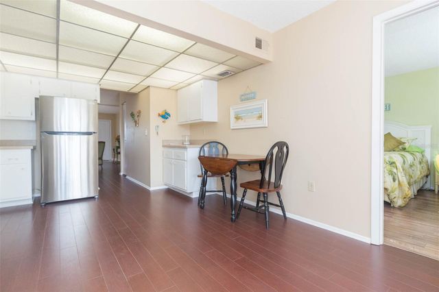 315 30 AVENUE W B201, Bradenton, FL 34205