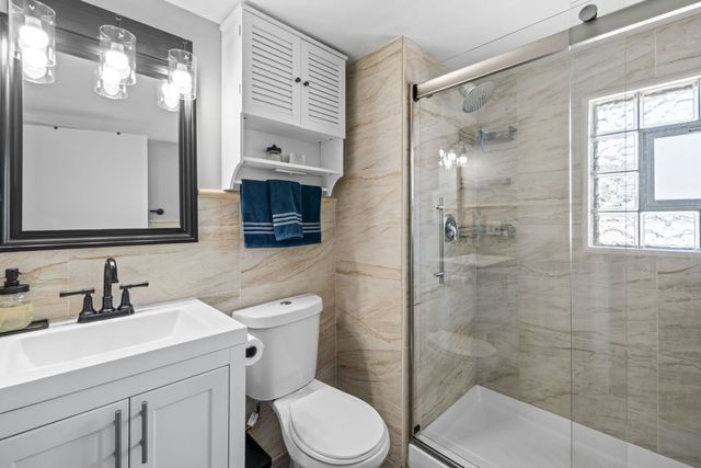 4333 Blanchan Avenue, Brookfield, IL 60513