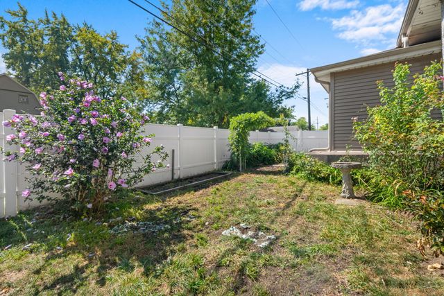 4333 Blanchan Avenue, Brookfield, IL 60513