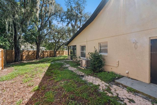 564 CHULA WOODS COURT, Chuluota, FL 32766