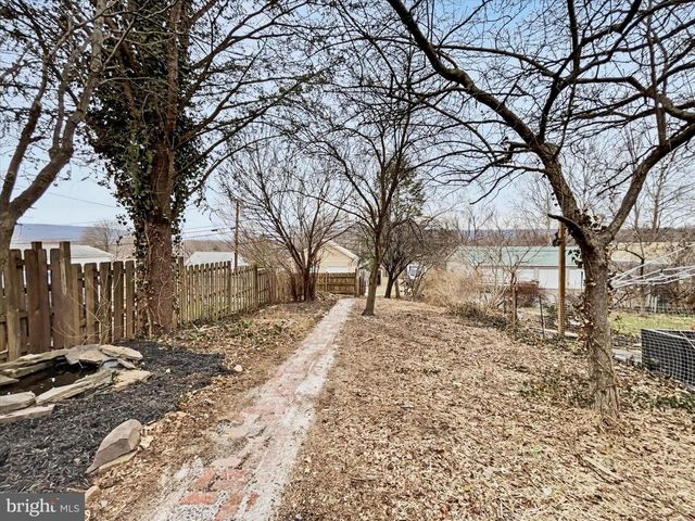 257 MOORE ST, Millersburg, PA 17061