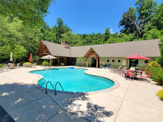 307 Summer Orchard Drive, Hendersonville, NC 28792