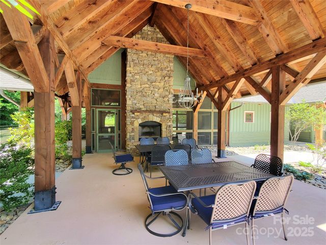 307 Summer Orchard Drive, Hendersonville, NC 28792