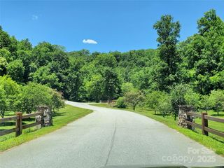 307 Summer Orchard Drive, Hendersonville, NC 28792