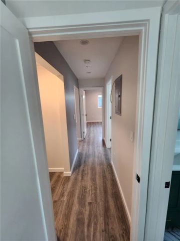 9033 Lindley Avenue, Northridge, CA 91325