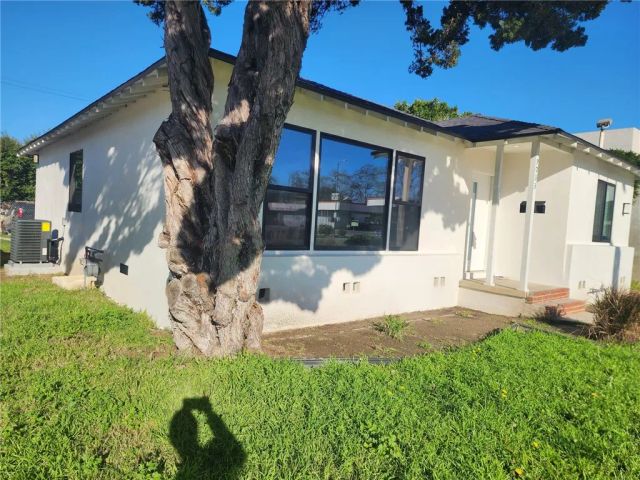 9033 Lindley Avenue, Northridge, CA 91325