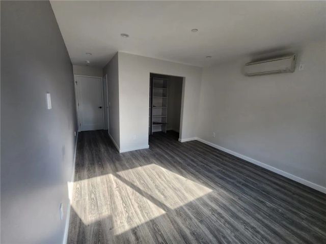9033 Lindley Avenue, Northridge, CA 91325