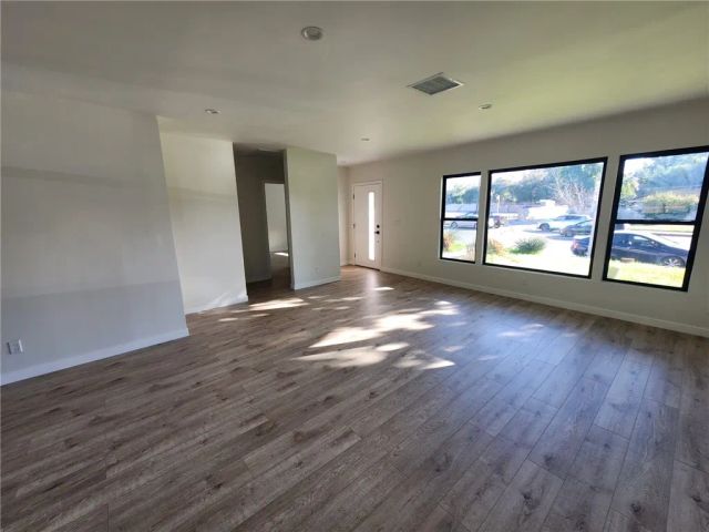 9033 Lindley Avenue, Northridge, CA 91325
