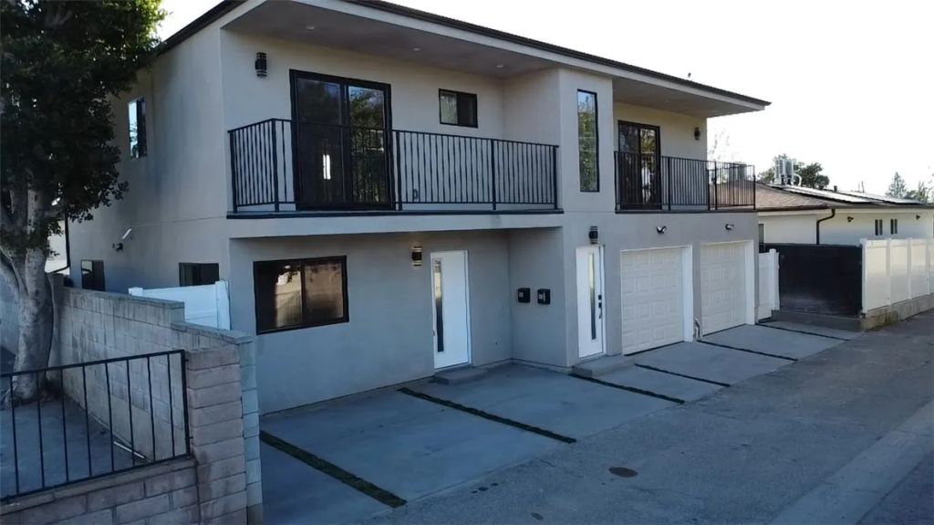 9033 Lindley Avenue, Northridge, CA 91325