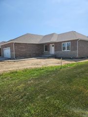 9449 W 106th Place, St. John, IN 46373