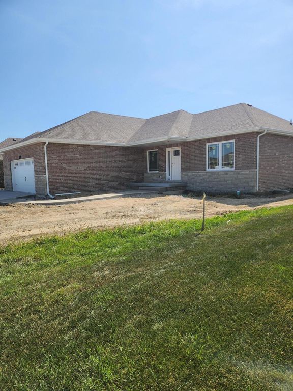 9449 W 106th Place, St. John, IN 46373