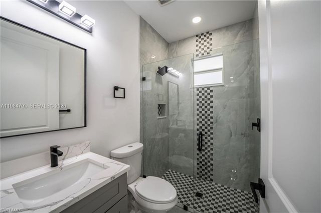 3005 52nd St W, Lehigh Acres, FL 33971