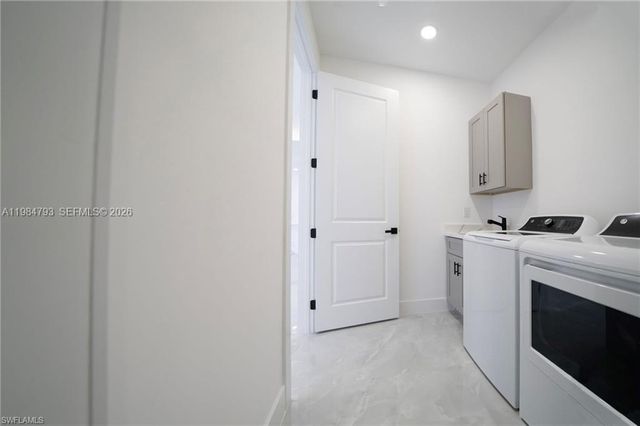 3005 52nd St W, Lehigh Acres, FL 33971