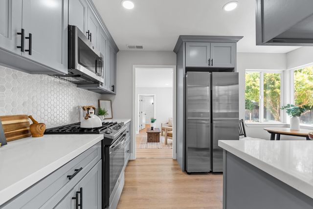 3004 Leta Ln, Sacramento, CA 95821