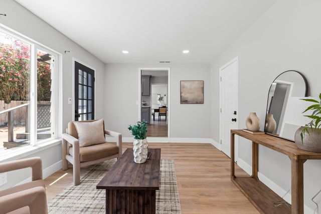 3004 Leta Ln, Sacramento, CA 95821