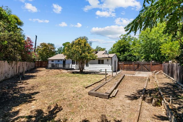 3004 Leta Ln, Sacramento, CA 95821