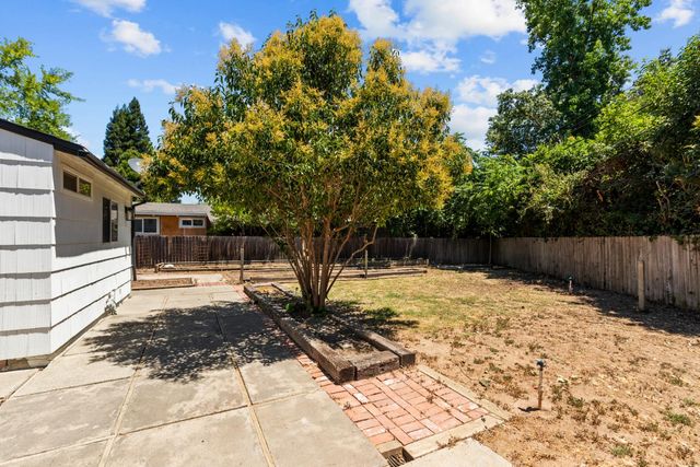 3004 Leta Ln, Sacramento, CA 95821