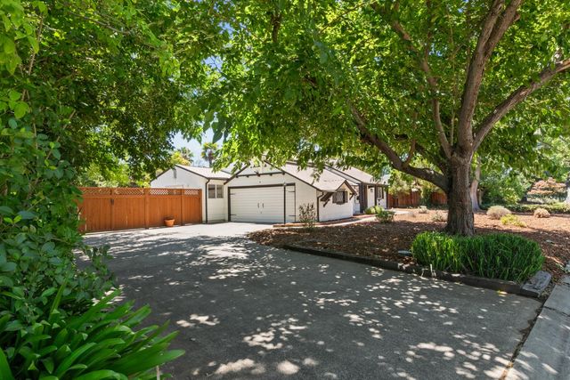 3004 Leta Ln, Sacramento, CA 95821