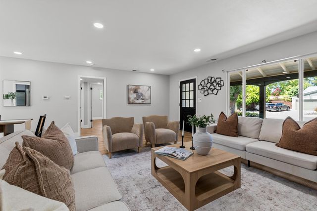 3004 Leta Ln, Sacramento, CA 95821