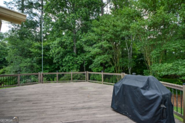 2355 N Peachtree Way, Dunwoody, GA 30338