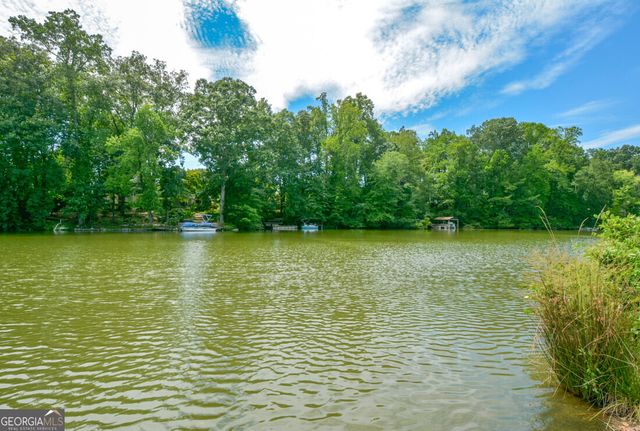 2355 N Peachtree Way, Dunwoody, GA 30338