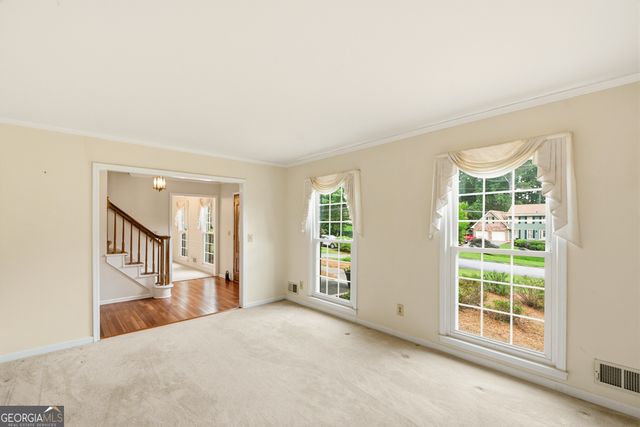 2355 N Peachtree Way, Dunwoody, GA 30338