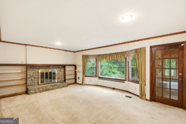 2355 N Peachtree Way, Dunwoody, GA 30338