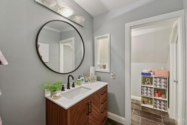 2824 Montana Avenue, Cincinnati, OH 45211