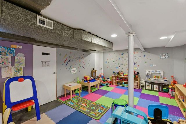 2824 Montana Avenue, Cincinnati, OH 45211