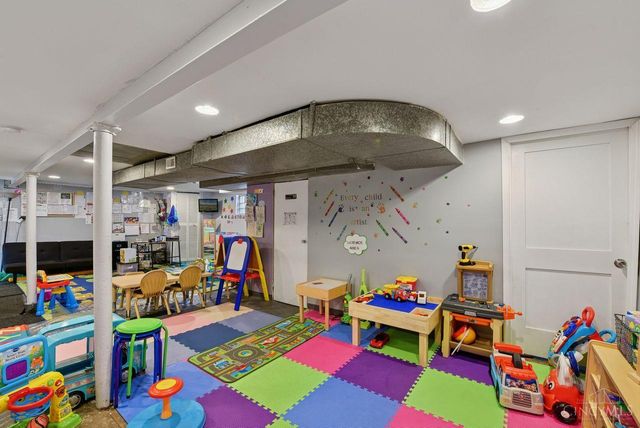 2824 Montana Avenue, Cincinnati, OH 45211