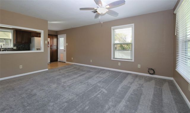 6611 Wayne Johnson Avenue, Hitchcock, TX 77563