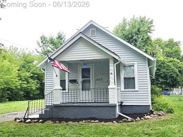 675 E Beverly Avenue, Pontiac, MI 48340