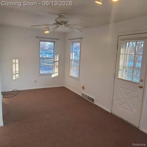 675 E Beverly Avenue, Pontiac, MI 48340