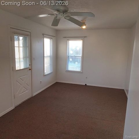 675 E Beverly Avenue, Pontiac, MI 48340