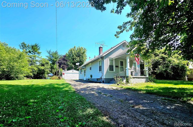 675 E Beverly Avenue, Pontiac, MI 48340