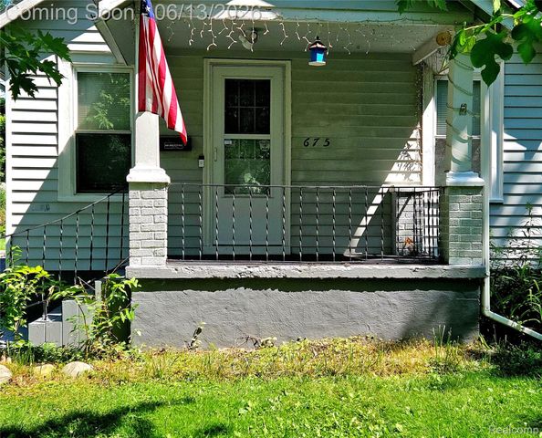 675 E Beverly Avenue, Pontiac, MI 48340