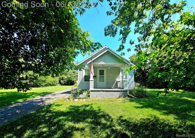 675 E Beverly Avenue, Pontiac, MI 48340