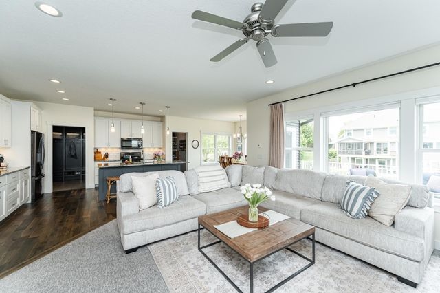 927 Southwell Enclave NE, Byron, MN 55920