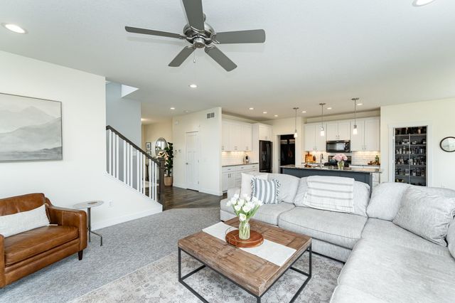 927 Southwell Enclave NE, Byron, MN 55920