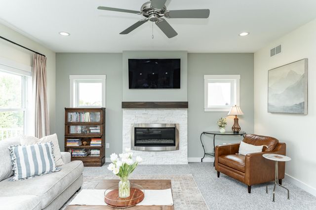 927 Southwell Enclave NE, Byron, MN 55920