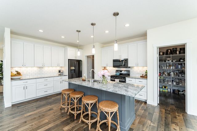 927 Southwell Enclave NE, Byron, MN 55920