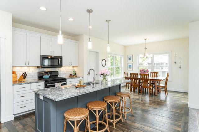 927 Southwell Enclave NE, Byron, MN 55920