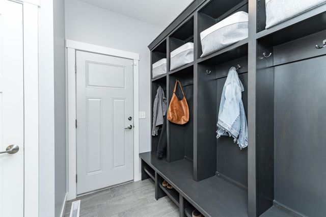 927 Southwell Enclave NE, Byron, MN 55920