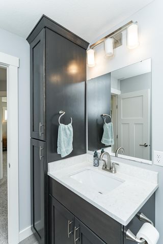 927 Southwell Enclave NE, Byron, MN 55920